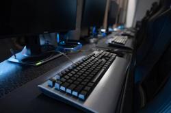 29岁男子通宵(xiāo)打游戏后猝死！家(jiā)属怒告电競(jìng)馆索赔157万，法院这样判！