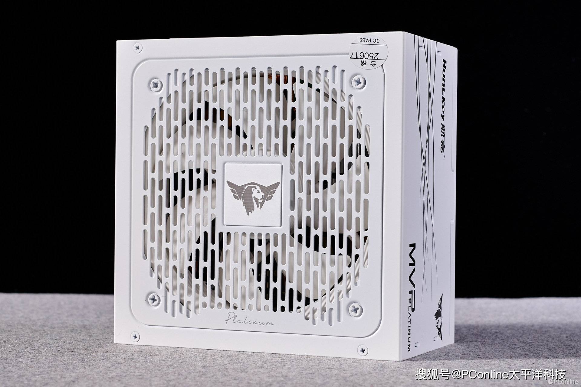 航嘉MVP P1200电源：硬核性能，电竞之魂