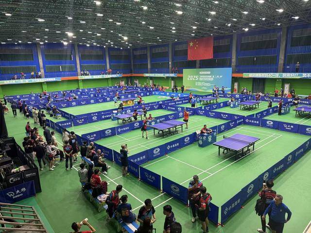 海南万宁举行国际乒乓球系列邀请赛