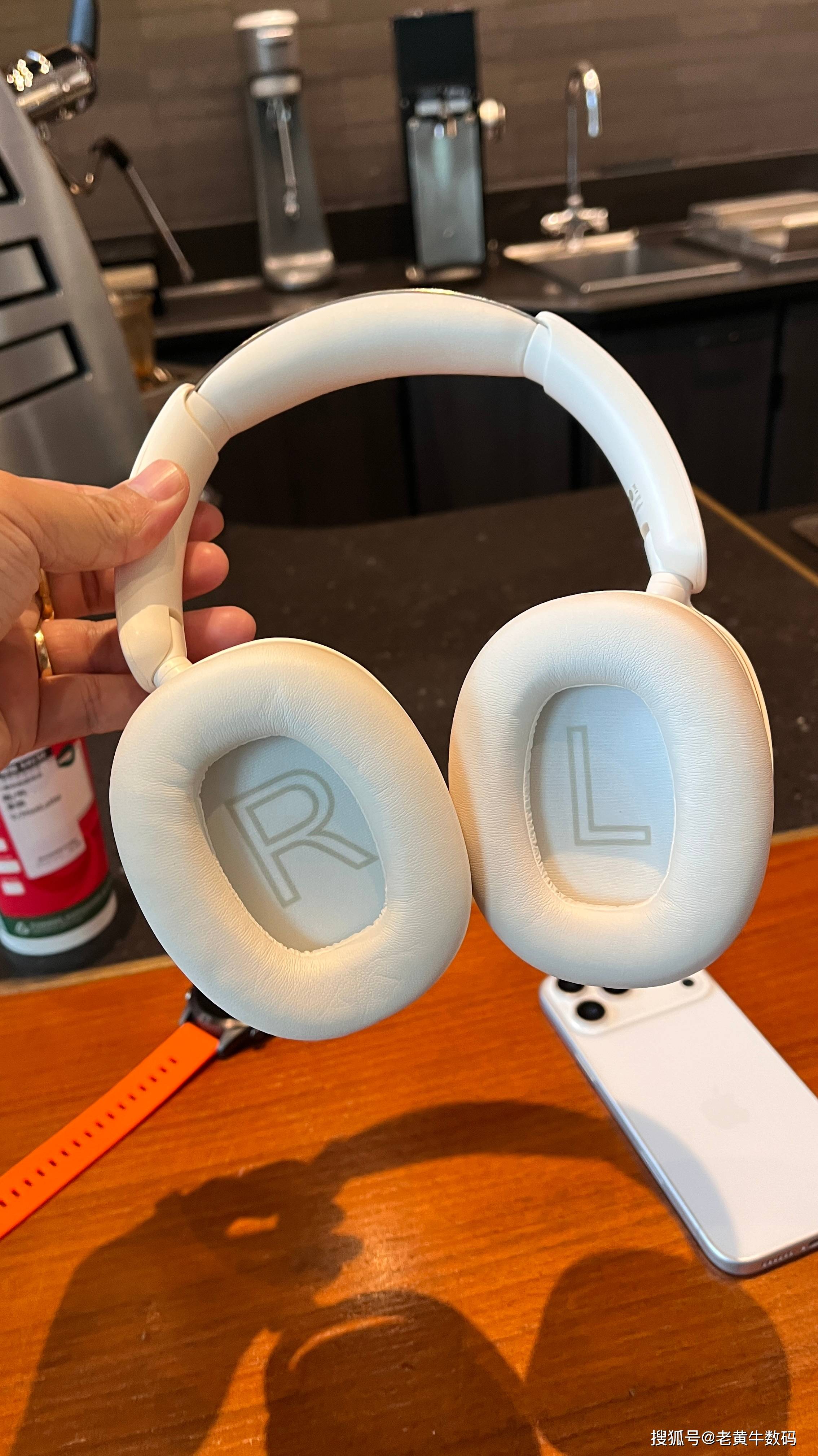 2025旗舰封神！BLINBLIN king双芯降噪头戴耳机，把电竞、音乐、静谧焊在耳朵上！