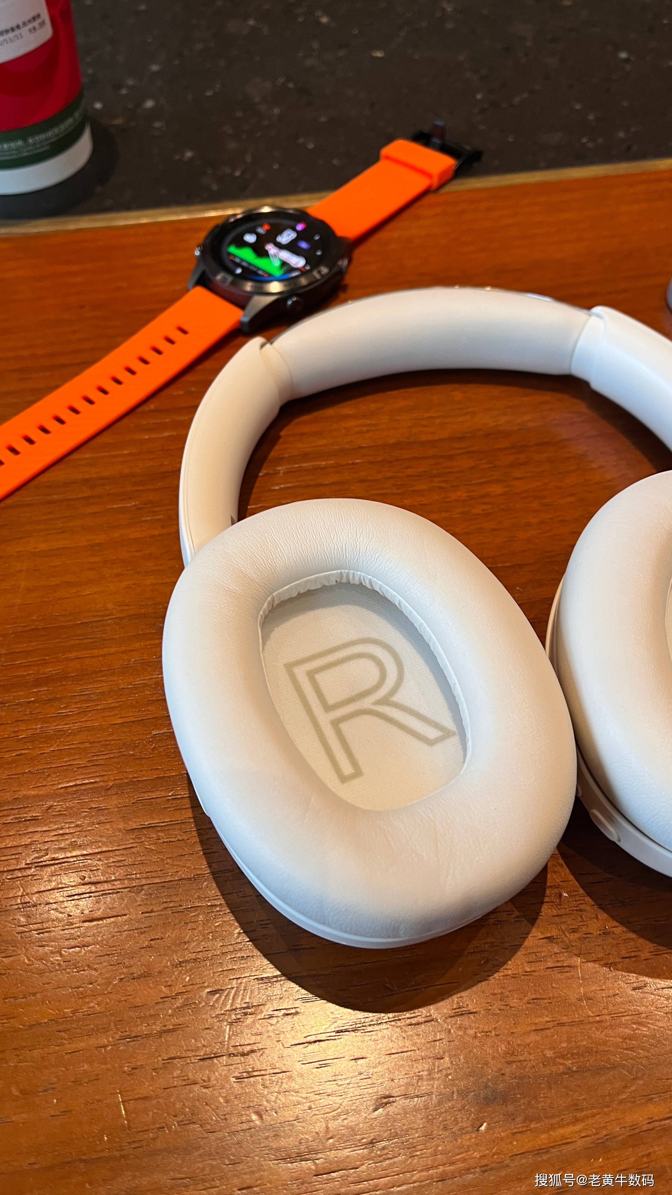 2025旗舰封神！BLINBLIN king双芯降噪头戴耳机，把电竞、音乐、静谧焊在耳朵上！